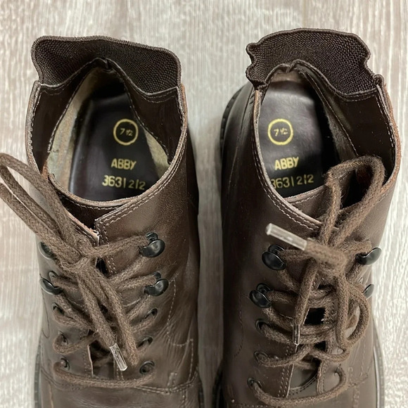 Women's Brown Ankle Boots - Picture 7 of 16